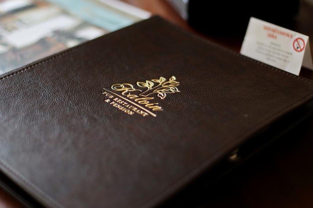 Kalvin Restaurant & Pension Rastislavice المظهر الخارجي الصورة